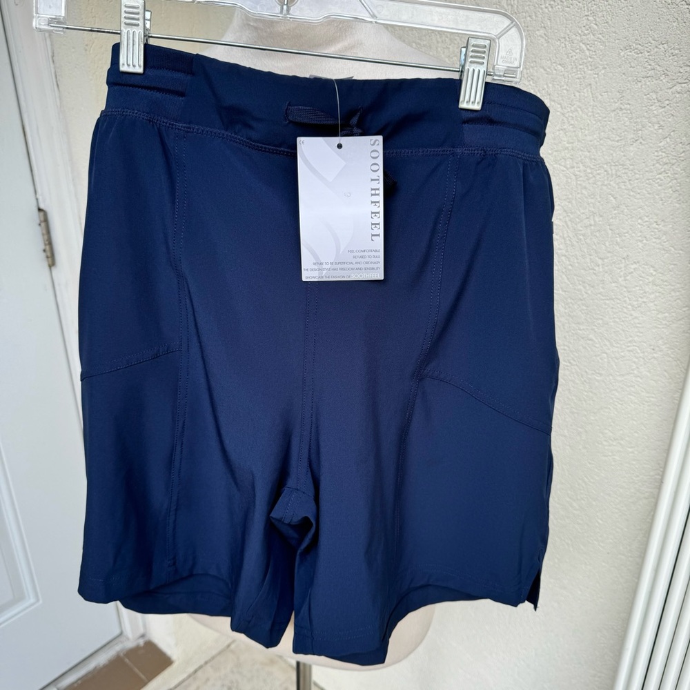SOOTHFEEL. NWT. Men's Navy Running Shorts. Zipper Pockets. Quick Dry.‎ Size XXL.